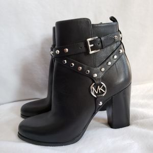 Michael Kors Boots Size 6